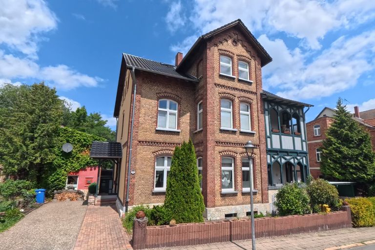 4-Zi.-Eigentumswohnung mit Aussicht in Blankenburg / 98 m² / DG = 2.OG / kaum Schrägen / Kamin / guter Zustand!